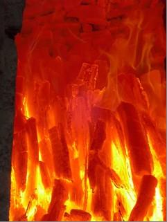 Temperatures in the kiln reach more than 1,000ºC. (Courtesy Takeshi Sumibito Kai)