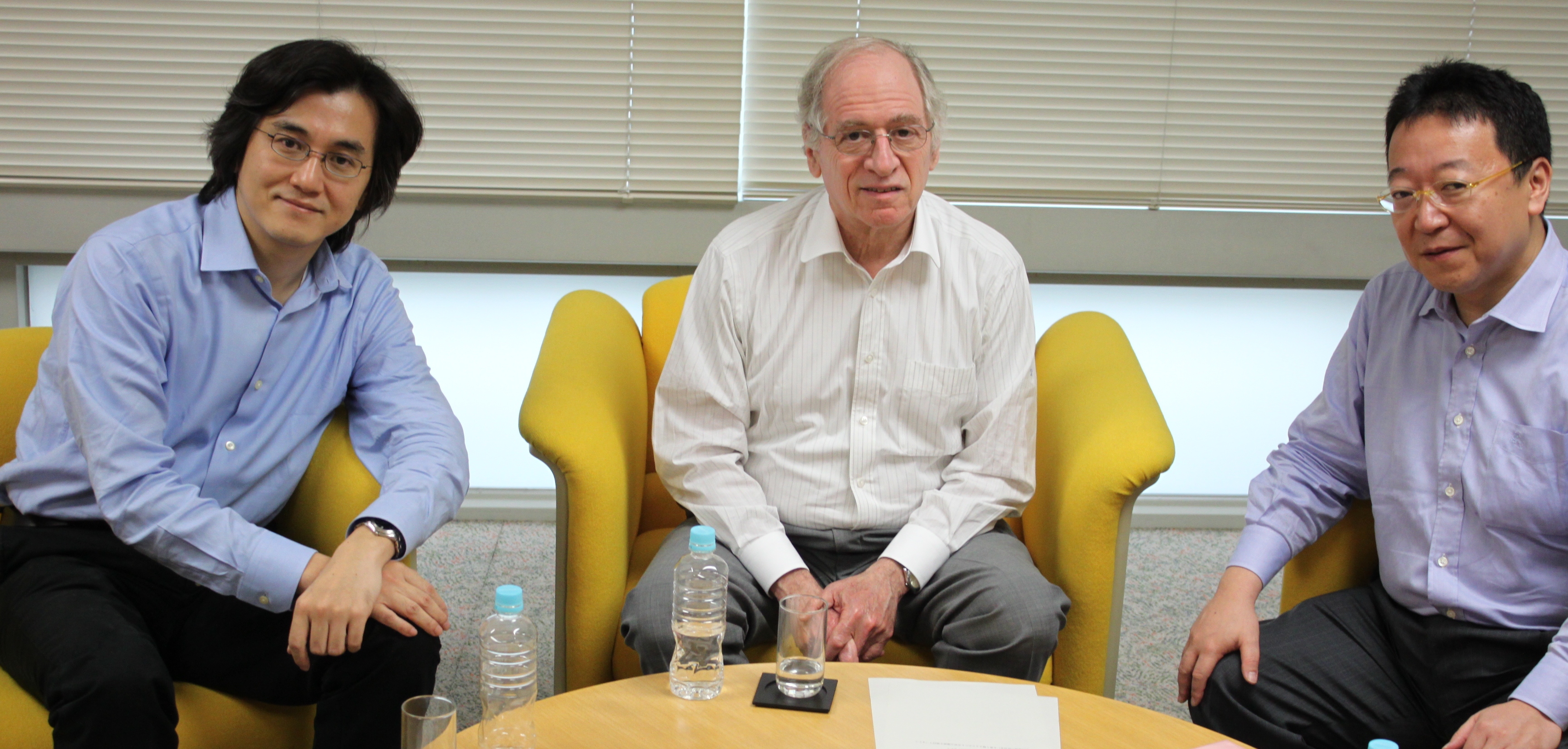 From left, Sota Kato, Gerald Curtis, and Tsuneo Watanabe.