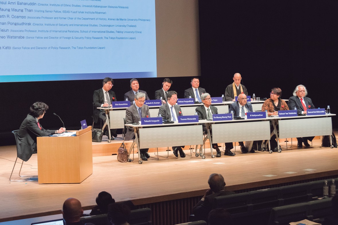 Experts from across Asia gather for a symposium on “Shared Values and Democracy in Asia,” co-organized by Nikkei Inc., the Tokyo Foundation, the Japan Foundation, and the Vivekananda International Foundation. (Photo courtesy of Nikkei Inc.)