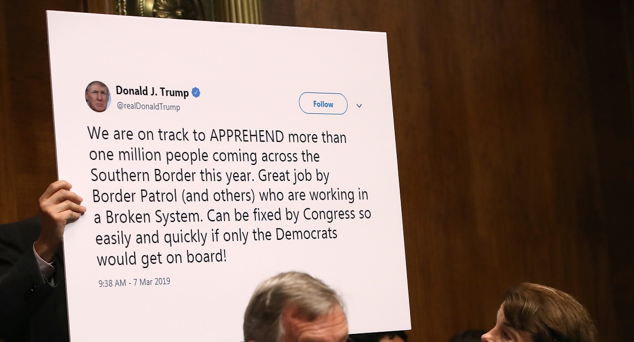 トランプ政権と連邦政府職員の政治活動