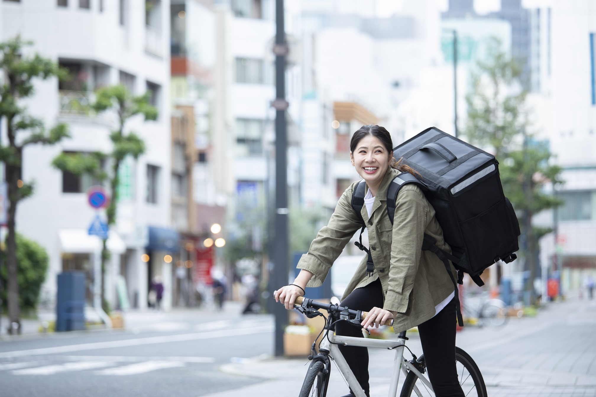 <新政権と税・社会保障の課題>その3:コロナ時代に働く人々のために ―必要なのは納税電子化の徹底、厚生年金の適用拡大と税還付だ