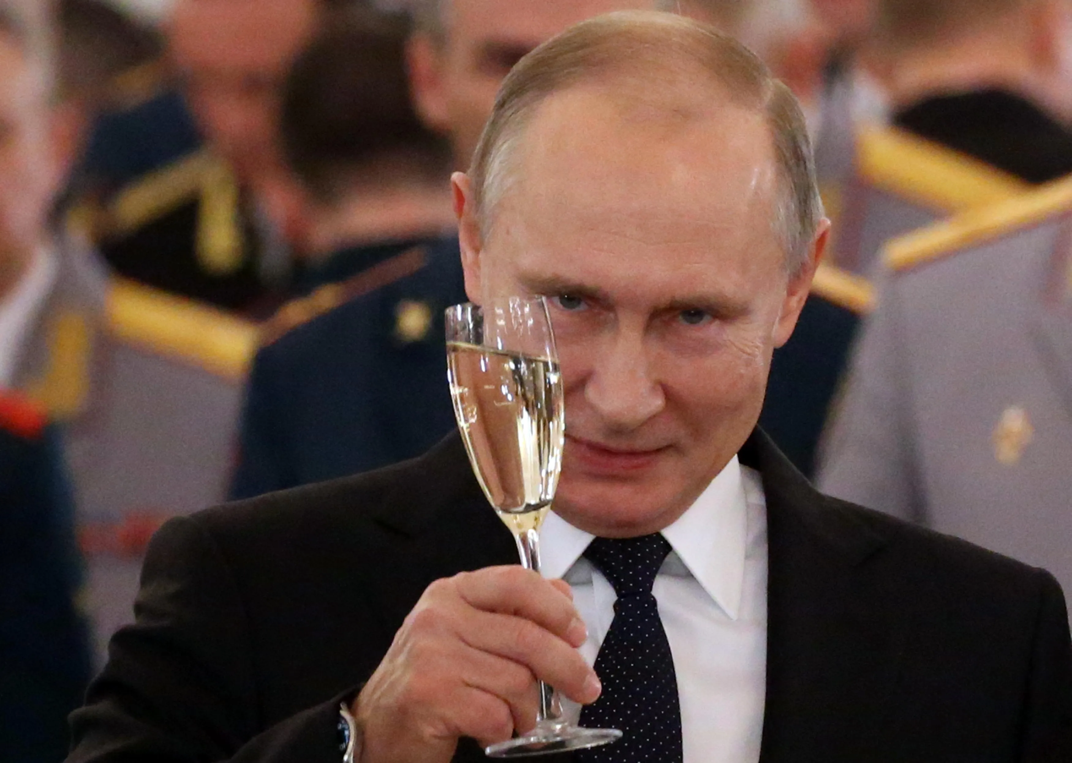 ロシアのポピュリズム的個人支配体制の成立とその問題 研究活動 東京財団政策研究所 ロシアのポピュリズム的個人支配体制の成立とその問題 研究活動 東京財団政策研究所