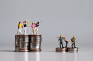 最低賃金大幅引き上げのディレンマをどう打破するか